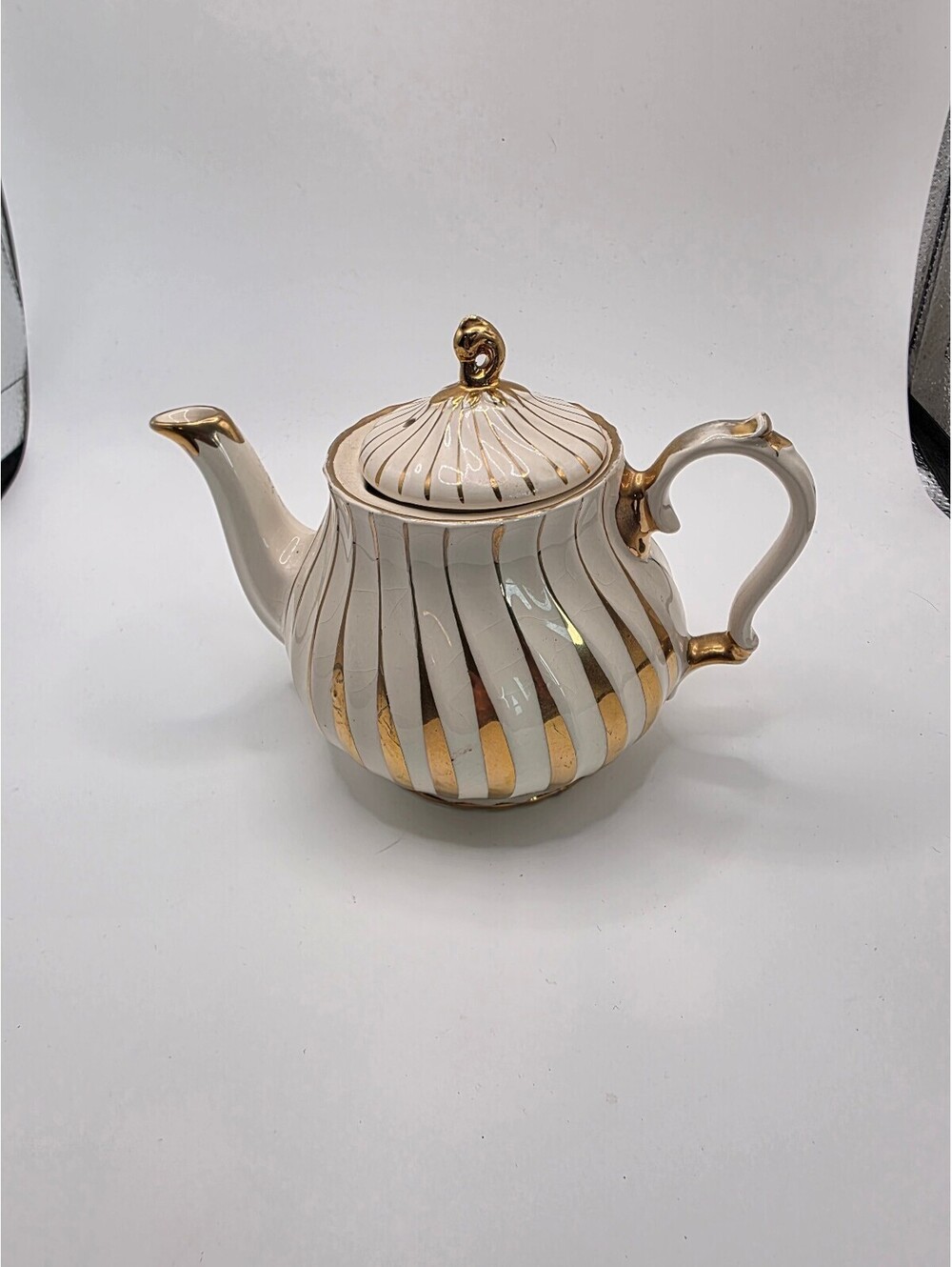 Vintage Sadler Fine English Teapot White Gold Swirl Ribbed England